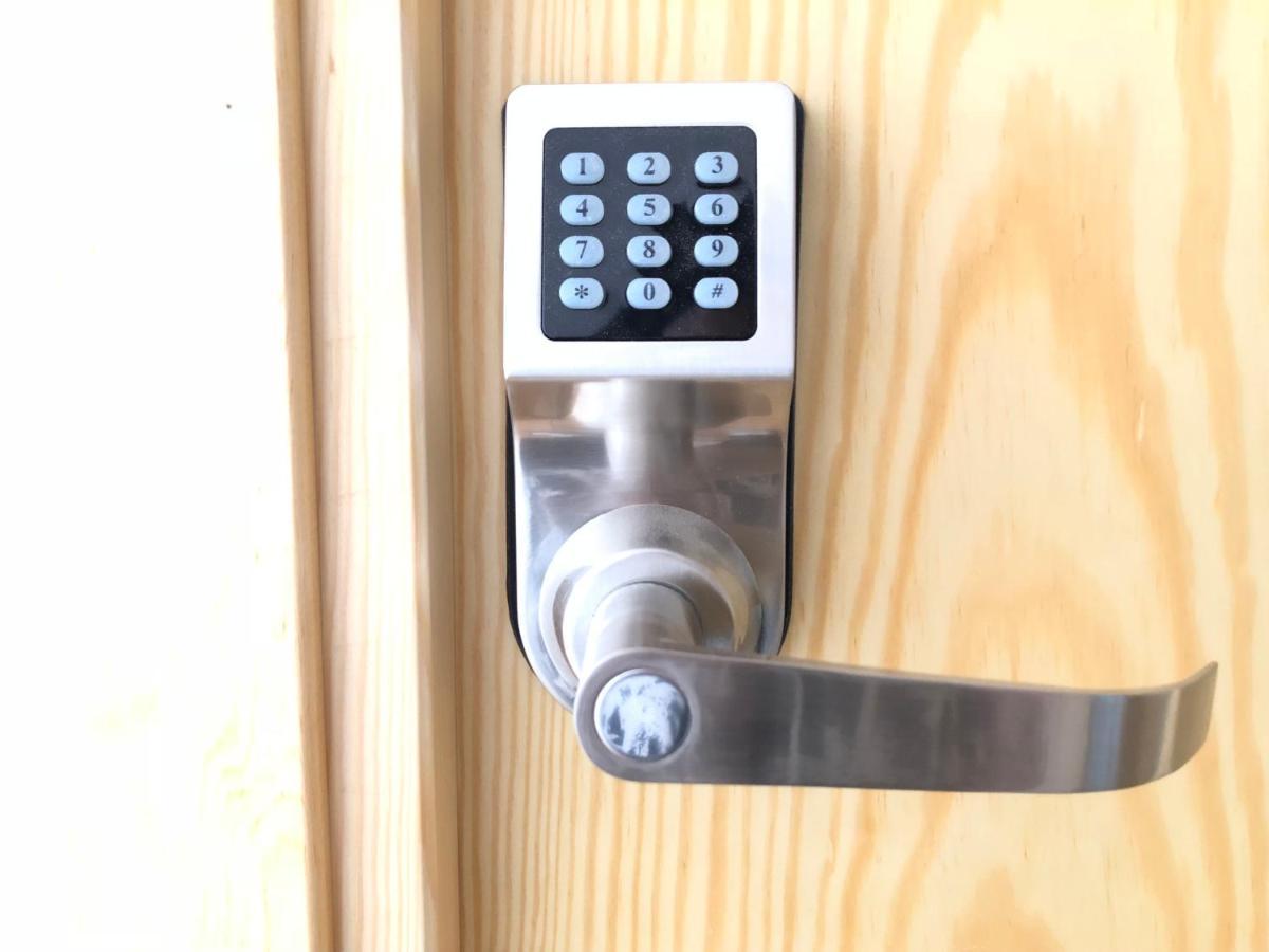 Nanit Rooms Ibiza Hostal Santa Eularia des Riu Eksteriør billede