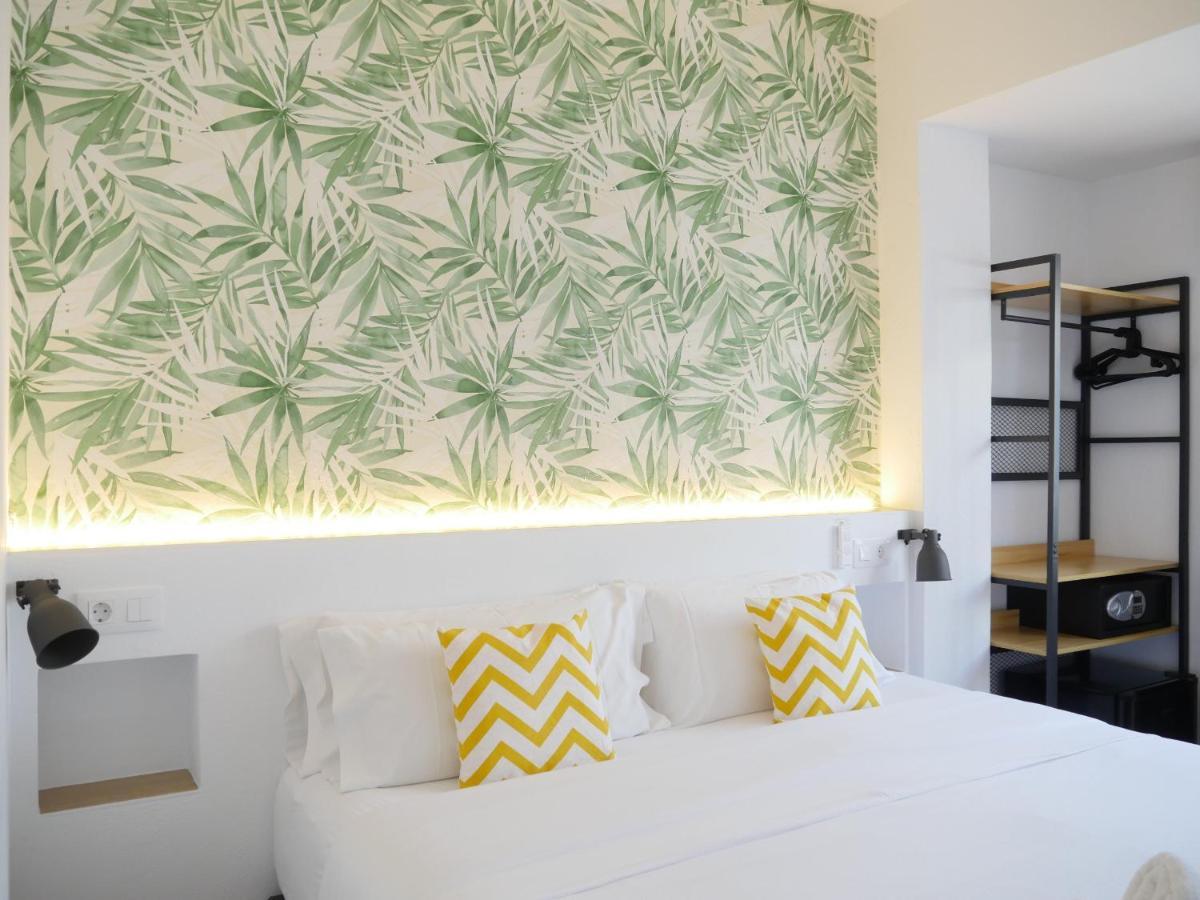Nanit Rooms Ibiza Hostal Santa Eularia des Riu Værelse billede